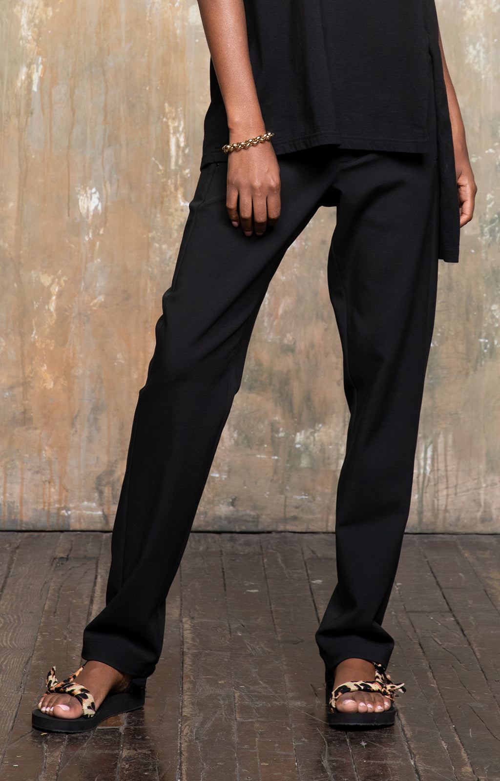 Rejuvenate - Luxurious Comfort, Slim-Fit Tapered Stretch Track Pants in Black