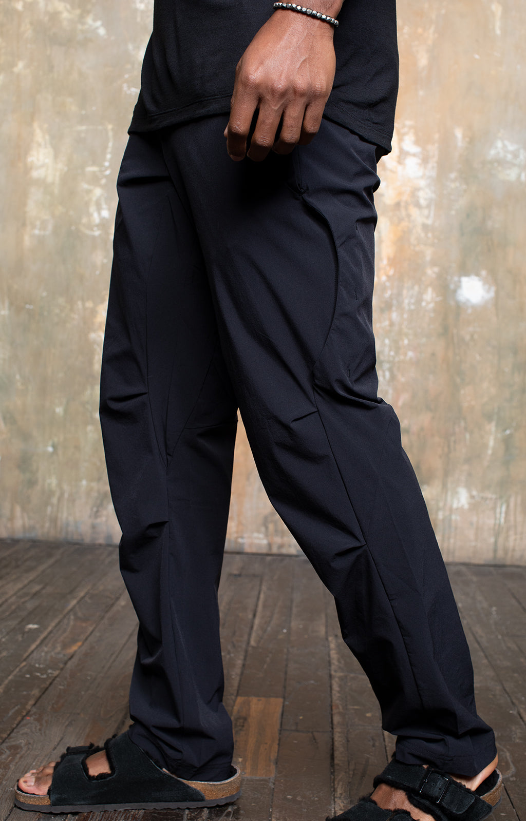 Untethered - Ultimate Travelers Multi-Pocket Zipper Pants